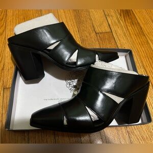 Vince Camuto Women's Aimie Leather Block Heel Black Mule  Sz 8.5/39